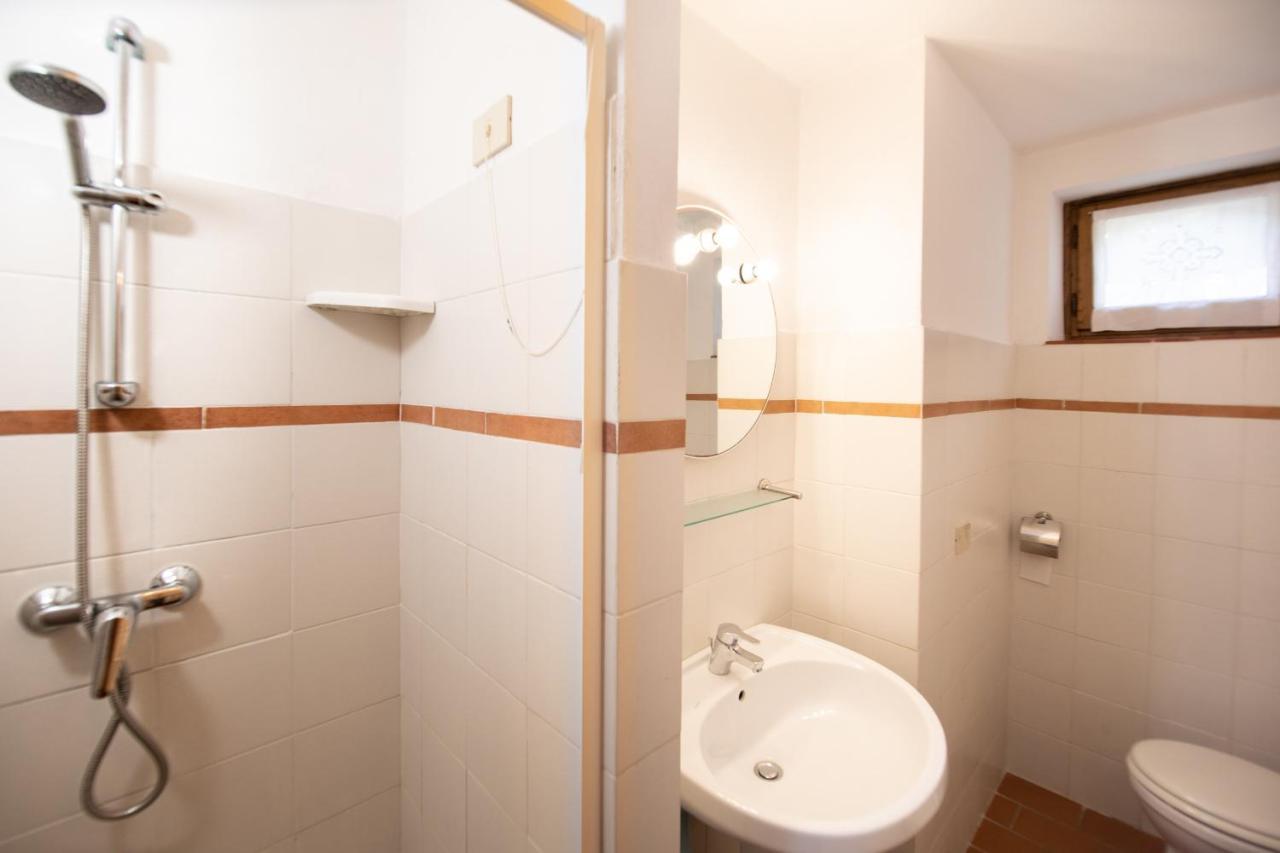 Casetta Di Butia, Glicine Apartment Borgo a Mozzano Buitenkant foto